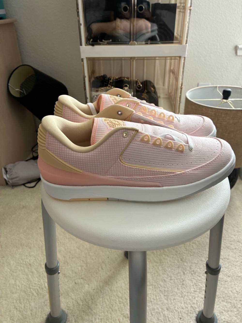 Brand New Jordan 2 Easter
size 10 - Picture 6 of 8